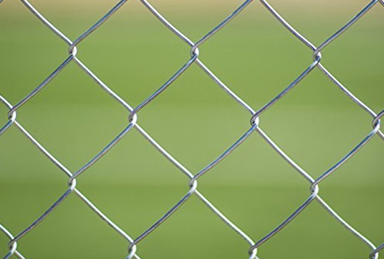 Stainless-Steel-Chain-Link-Fence